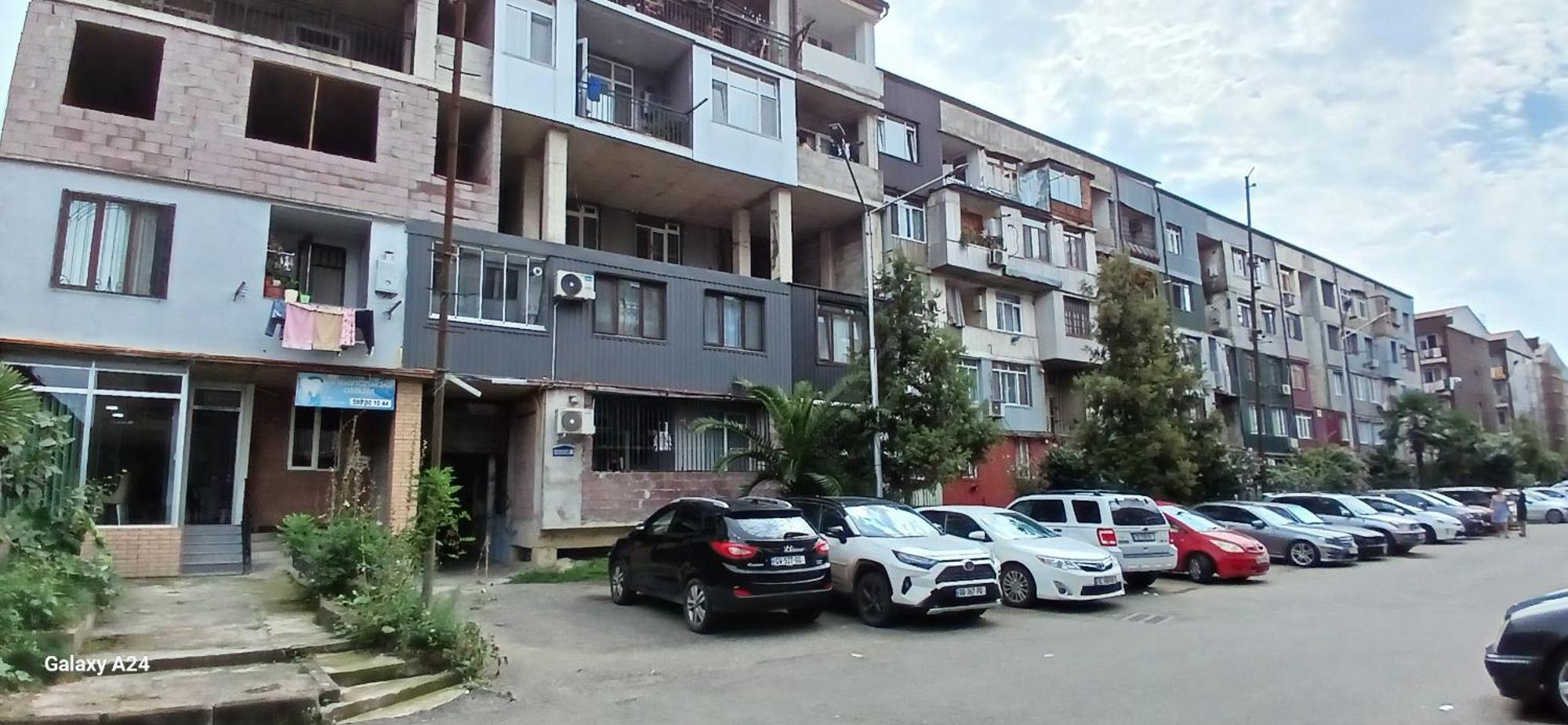 Bright And Cozy Apartment Batumi Luaran gambar